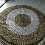 Rug Karpet diameter 120 hitam center Putih